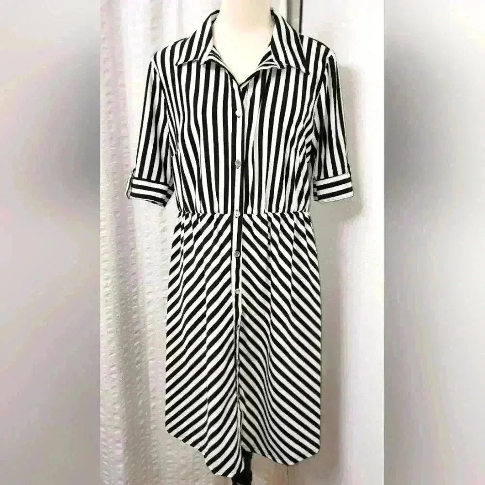 Mlle Gabrielle Navy striped dress Large D6.10.801